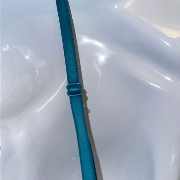 PINK Victoria's Secret Teal Bra - Picture 7 of 7